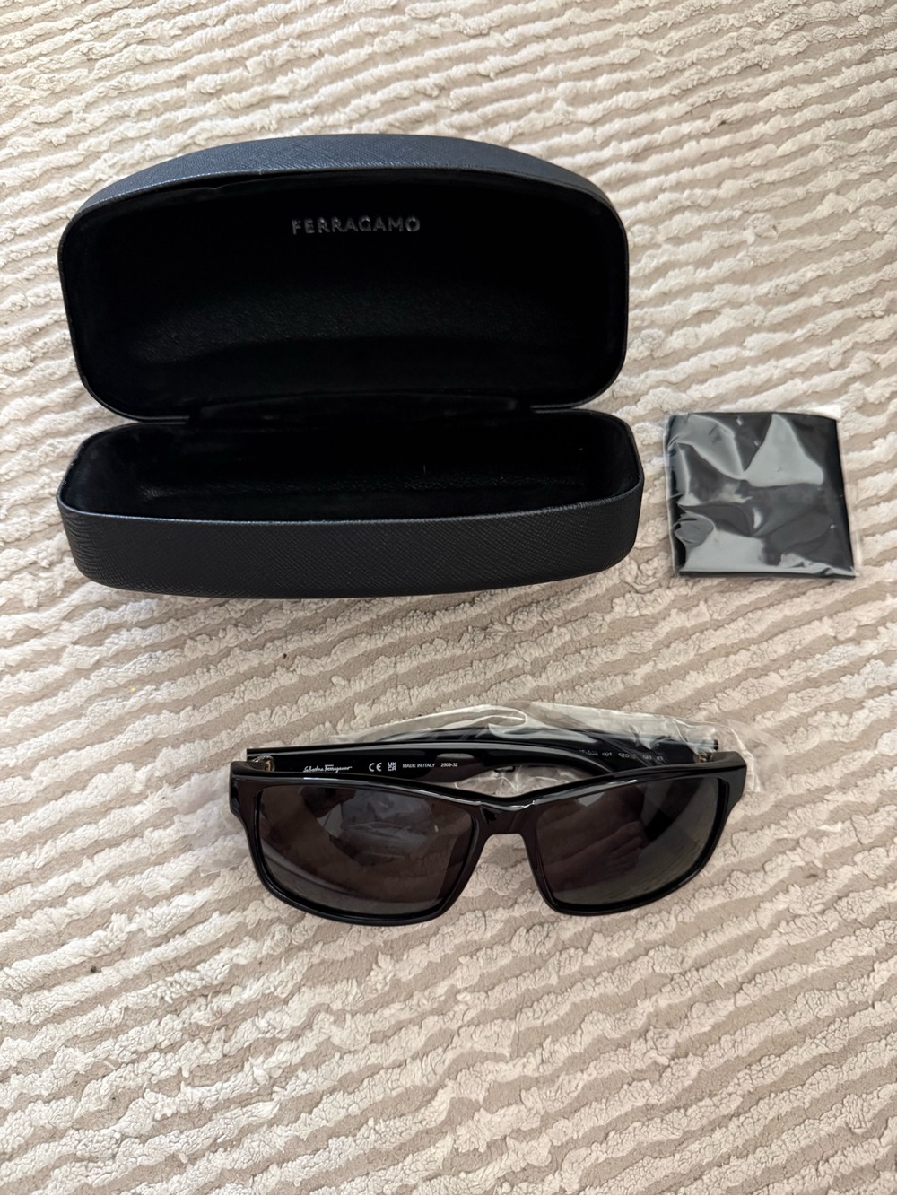 Salvatore Ferragamo Men's Oversized Classic Rectangle Sunglasses - SF960S - 001